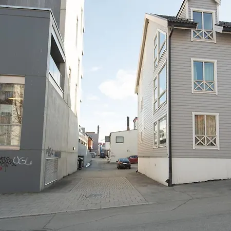 In The Center Of شقة ترومسو