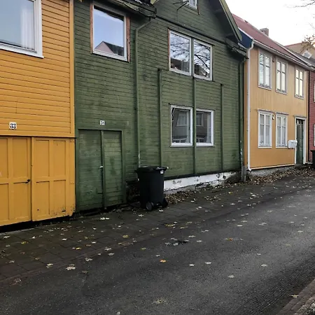 In The Center Of شقة